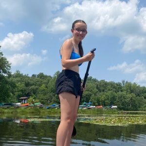 Meet your Posher, Emily